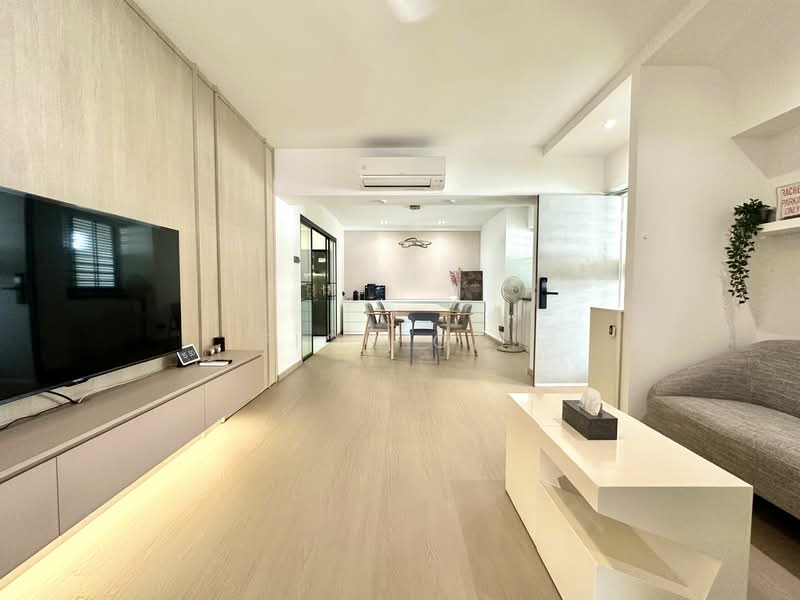 370 Woodlands Avenue 1, 370 Woodlands Avenue 1, 2 Bedrooms, 1,100 sqft, HDB Flat For Rent, by Fion Cai, 25255221 - PropertyGuru.com.sg