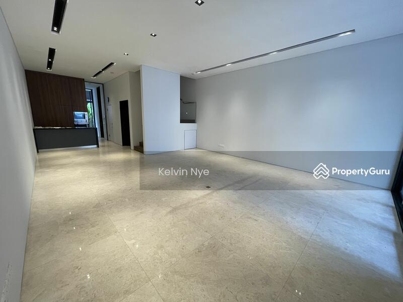 For Rent - CHEAP!! 靠近地铁站！摩登排屋 Near MRT Modern Novena 3 stry Terrace House with pool