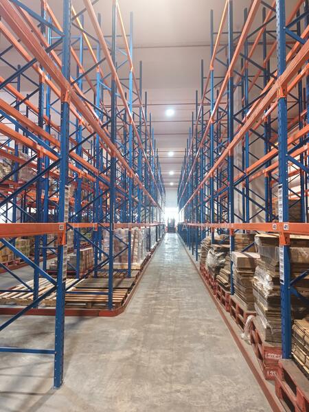 Racking not provided. For demo only