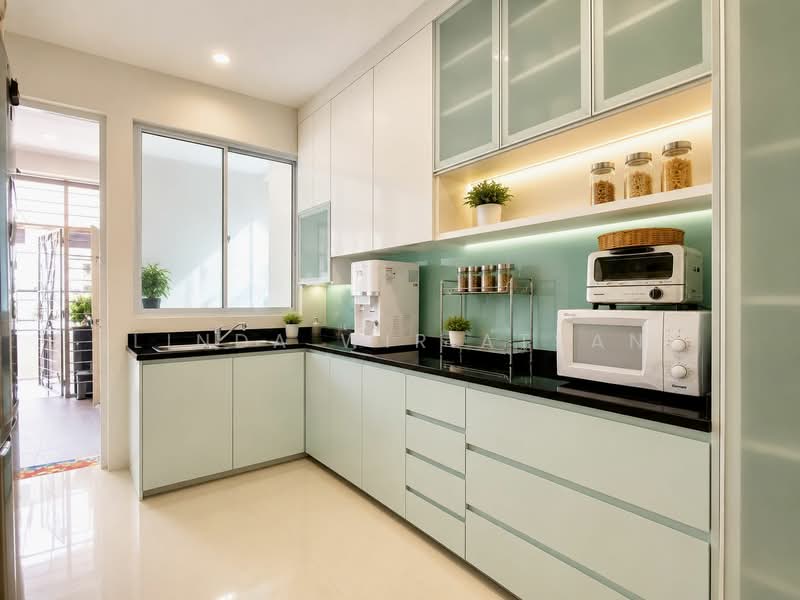 Highland Road, Highland Road, 4 Bedrooms, 2,443 sqft, Corner Terrace For Sale, by Linda Wiriatsan, 25259119 - PropertyGuru.com.sg