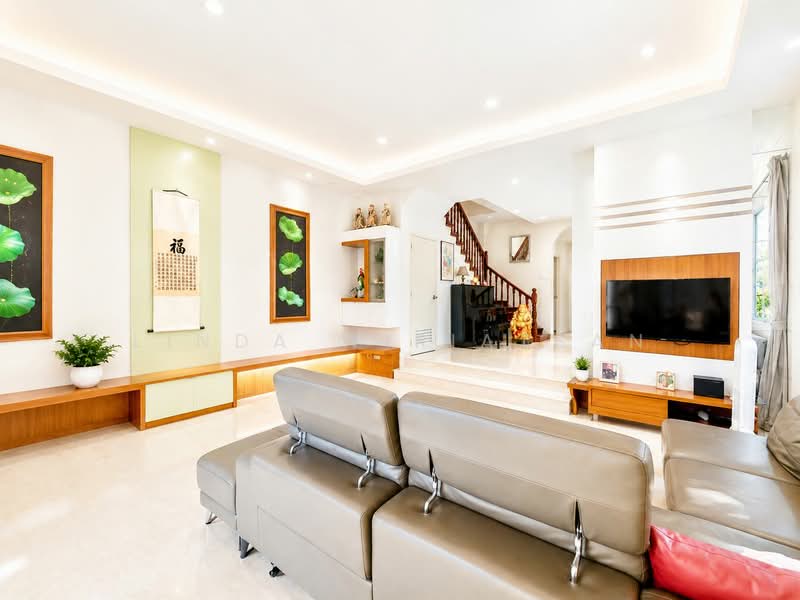 Highland Road, Highland Road, 4 Bedrooms, 2,443 sqft, Corner Terrace For Sale, by Linda Wiriatsan, 25259119 - PropertyGuru.com.sg