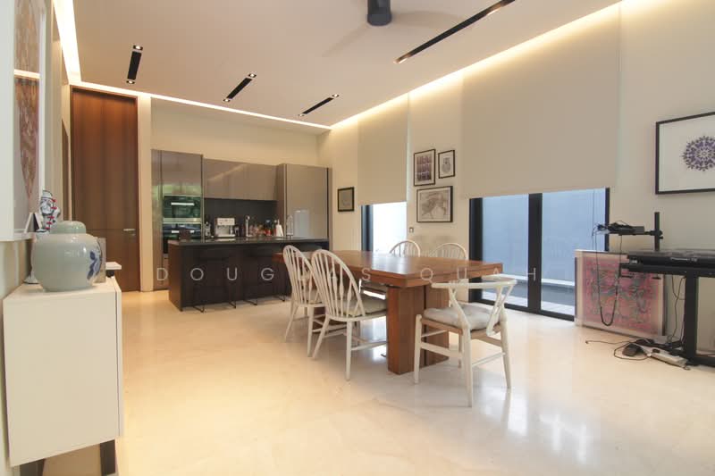 One Tree Hill Collection, One Tree Hill Road, 7 Bedrooms, 5,500 sqft, Semi-Detached House For Rent, by Douglas Quah, 25260357 - One Tree Hill spacious dining and dry kitchen - PropertyGuru.com.sg