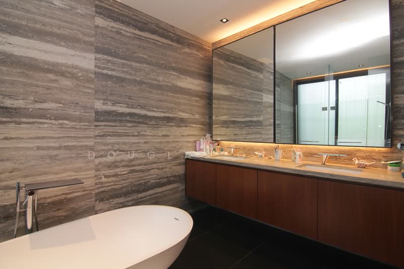 One Tree Hill Collection, One Tree Hill Road, 7 Bedrooms, 5,500 sqft, Semi-Detached House For Rent, by Douglas Quah, 25260357 - One Tree Hill his and hers sinks - PropertyGuru.com.sg
