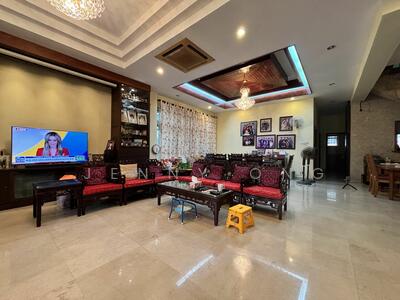 For Sale - A HOUSE THAT BREATHES