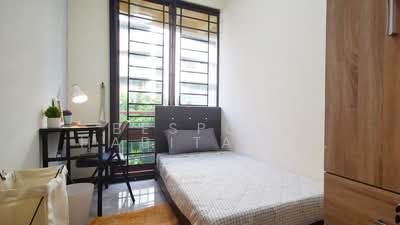 For Rent - Tropical Spring