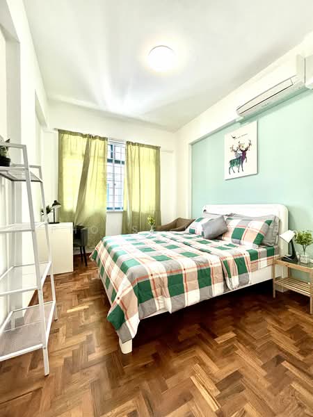 For Rent - Palm Lodge
