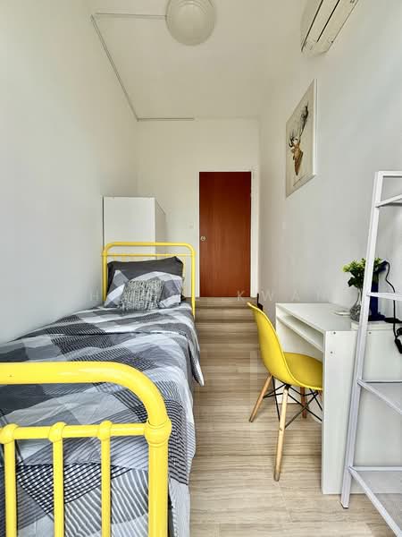 For Rent - Palm Lodge