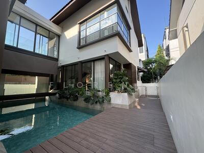 For Rent - Renovated Bungalow @ Holland