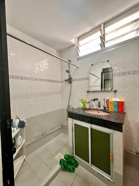 80A Lorong 4 Toa Payoh, 80A Lorong 4 Toa Payoh, Room Rental, 220 sqft, HDB Flat For Rent, by Jamie Teoh, 25263885 - PropertyGuru.com.sg