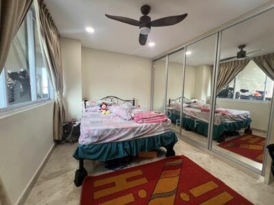 For Rent - Lakepoint Condo