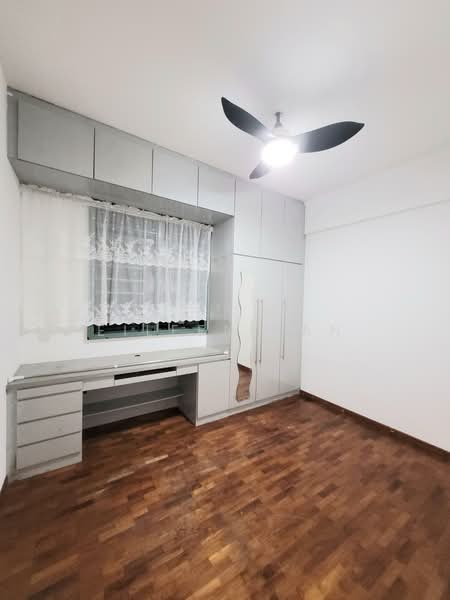 Summerdale, 8 Boon Lay Drive, 3 Bedrooms, 1,195 sqft, Condominium For Rent, by Eileen Tan, 25264920 - PropertyGuru.com.sg
