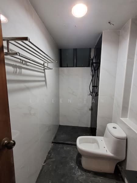Summerdale, 8 Boon Lay Drive, 3 Bedrooms, 1,195 sqft, Condominium For Rent, by Eileen Tan, 25264920 - PropertyGuru.com.sg