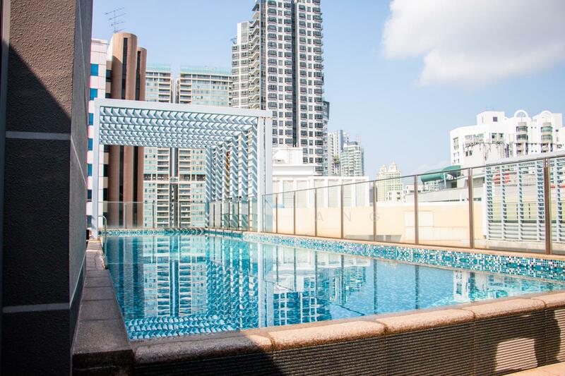 Private pool