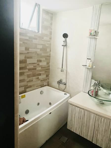 Summerdale, 10 Boon Lay Drive, 3 Bedrooms, 1,216 sqft, Condominium For Rent, by Grace Tan 陈丽玲, 25265229 - PropertyGuru.com.sg