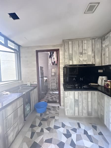 Summerdale, 10 Boon Lay Drive, 3 Bedrooms, 1,216 sqft, Condominium For Rent, by Grace Tan 陈丽玲, 25265229 - PropertyGuru.com.sg