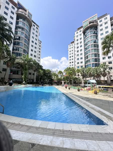 Summerdale, 10 Boon Lay Drive, 3 Bedrooms, 1,216 sqft, Condominium For Rent, by Grace Tan 陈丽玲, 25265229 - PropertyGuru.com.sg