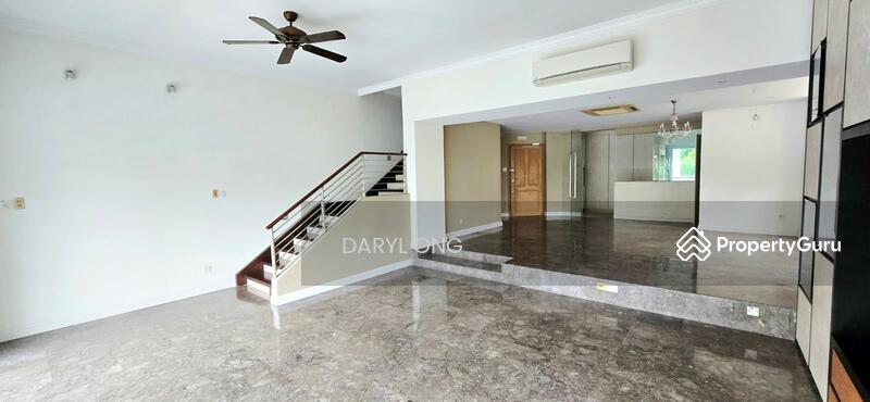 Large living & dining areas