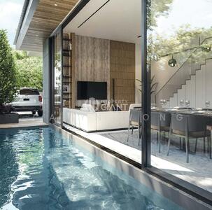 For Sale - ❤️GIANT⚡️ Brand New Pair Of Semi-D Houses With Swimming Pool And Home Lift