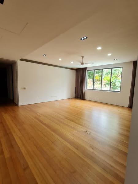 Exclusive GCB at Maryland Estate - 请电房姐姐! 独栋别墅，稀有宝藏，隐私保障极佳, Tanglin / Holland / Bukit Timah, 6 Bedrooms, 18,000 sqft, Good Class Bungalow For Rent, by Amy Zeng 房姐姐, 25265922 - PropertyGuru.com.sg