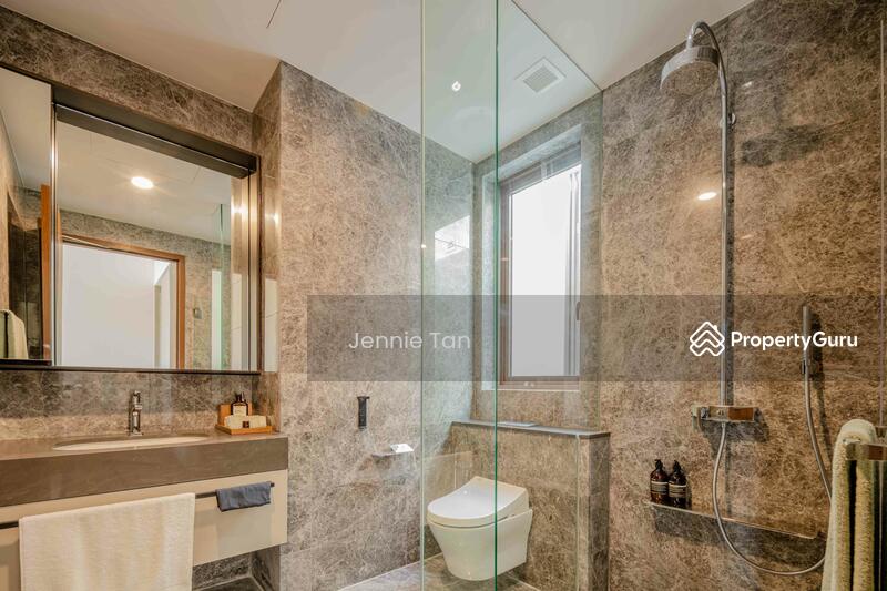 Level 2 Master Bathroom