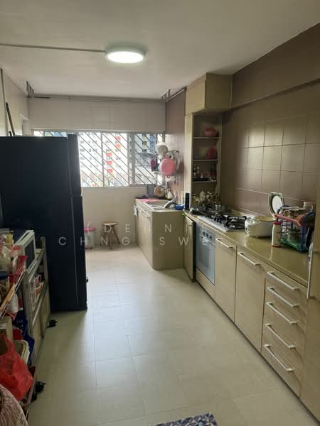 520 Jurong West Street 52, 520 Jurong West Street 52, Room Rental, 200 sqft, HDB Flat For Rent, by (Dennis) Chng Swee Cher, 25269095 - Kitchen - PropertyGuru.com.sg