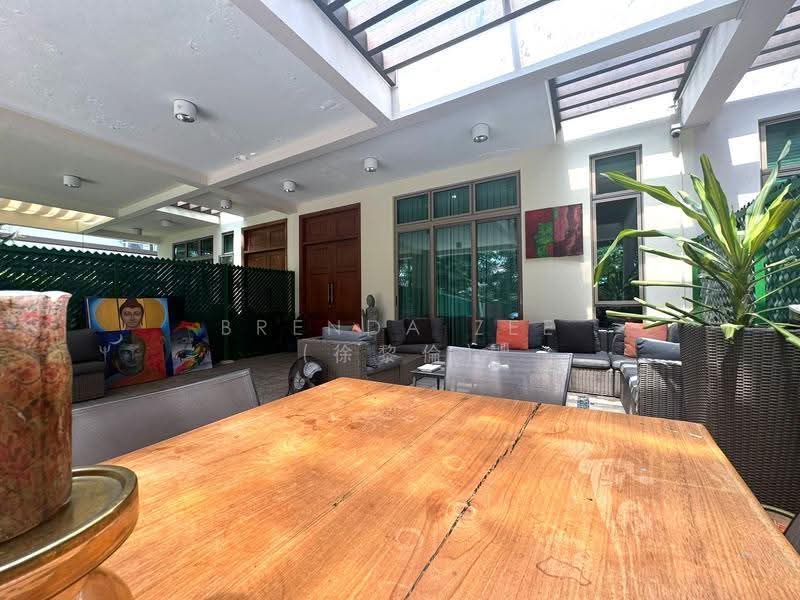 Balinese Style Freehold Terrace ✧ Heart of Bukit Timah ✧ Within 1 km to RGPS, Bukit Timah Road, Tanglin / Holland / Bukit Timah, 5 Bedrooms, 4,200 sqft, Terraced House For Sale, by Brenda Zee (徐黎倫), 25271198 - BUKIT TIMAH ROAD, Freehold Inter-Terrace for Sale - PropertyGuru.com.sg