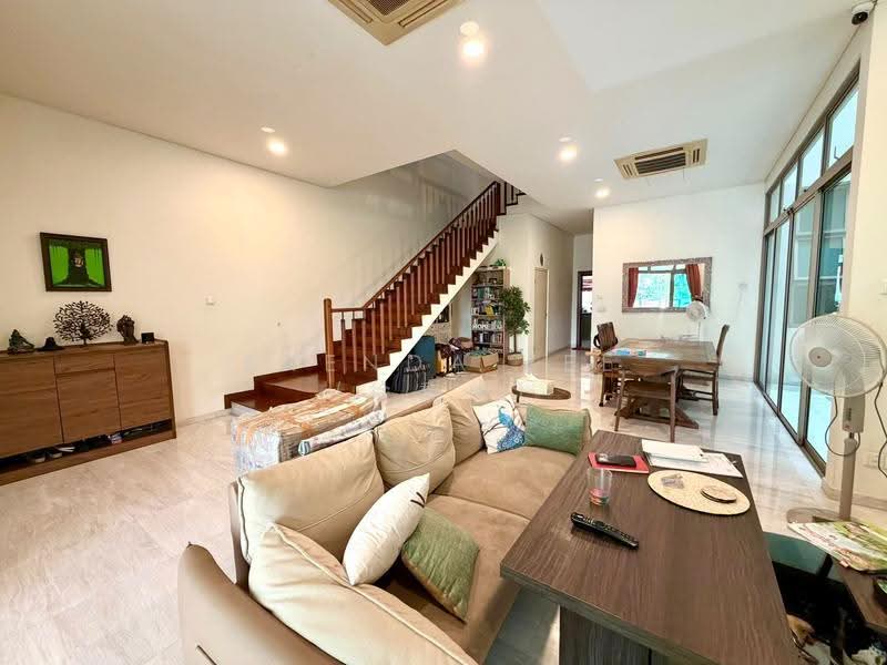 Balinese Style Freehold Terrace ✧ Heart of Bukit Timah ✧ Within 1 km to RGPS, Bukit Timah Road, Tanglin / Holland / Bukit Timah, 5 Bedrooms, 4,200 sqft, Terraced House For Sale, by Brenda Zee (徐黎倫), 25271198 - Living Room - PropertyGuru.com.sg