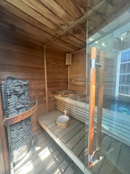 One Shenton, 1 Shenton Way, 6 Bedrooms, 9,139 sqft, Condominium For Sale, by Zoeys Tan, 25272888 - PropertyGuru.com.sg