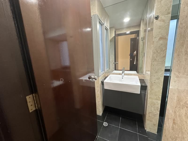 Grandeur 8, 12 Ang Mo Kio Central 3, 3 Bedrooms, 1,216 sqft, Condominium For Rent, by D. Kumar, 25273001 - Common bathroom  - PropertyGuru.com.sg