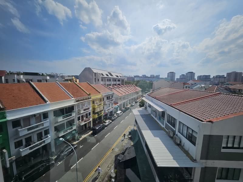 Everitt Edge Condominium For Sale at S$ 1,250,000 | PropertyGuru Singapore