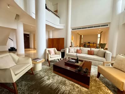 For Rent - The Colonnade