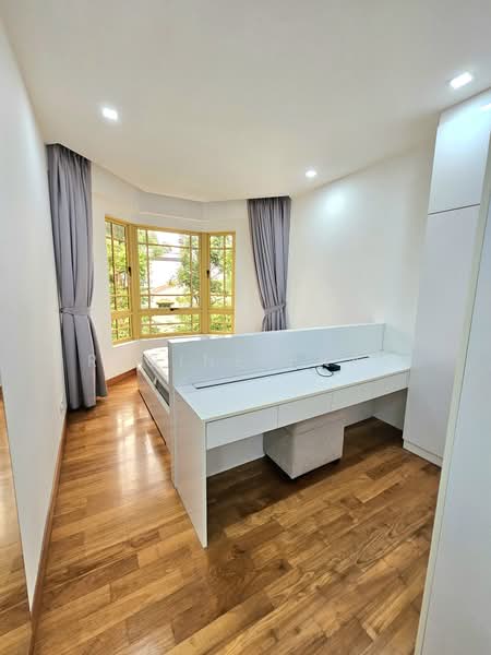 Villa Marina, , 3 Bedrooms, 1,281 sqft, Condominium For Rent, by Regine Phay, 25274085 - PropertyGuru.com.sg