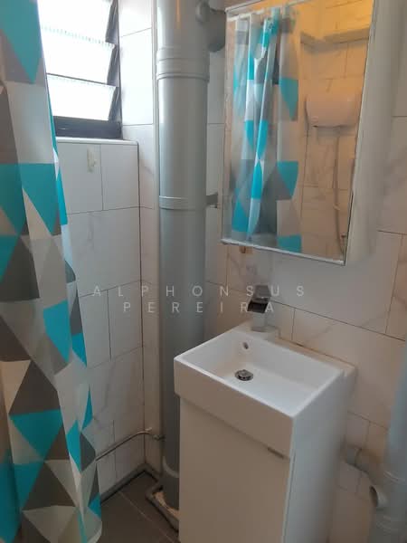 4 Everton Park, 4 Everton Park, 2 Bedrooms, 775 sqft, HDB Flat For Rent, by Alphonsus Pereira, 25274568 - Shower area - PropertyGuru.com.sg