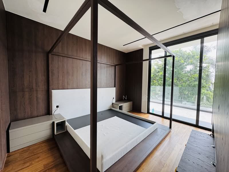 Brand new bungalow with lift and swimming pool, wide frontage to park 4 cars inside, luxury finishes, Goldhill Estate - call Kim Yan 8130 3636 to view, 6 Bedrooms, 8,400 sqft, Bungalow House For Sale, by Kim Yan 金燕, 25274791 - PropertyGuru.com.sg