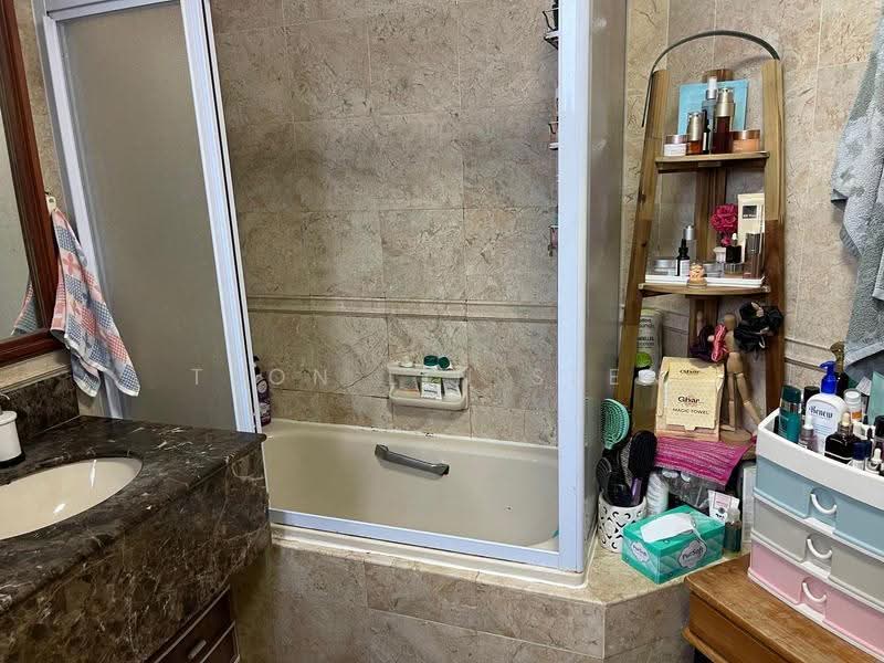 Parc Oasis, 53 Jurong East Avenue 1, Boon Lay / Jurong / Tuas, 3 Bedrooms, 1,227 sqft, Condominium For Rent, by Tjon Lin Seen, 25275065 - PropertyGuru.com.sg