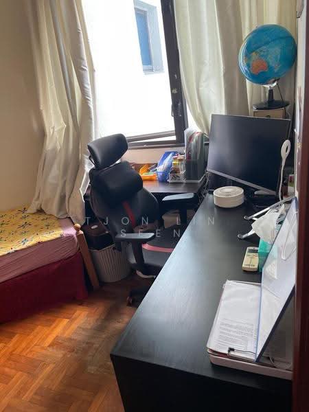 Parc Oasis, 53 Jurong East Avenue 1, Boon Lay / Jurong / Tuas, 3 Bedrooms, 1,227 sqft, Condominium For Rent, by Tjon Lin Seen, 25275065 - PropertyGuru.com.sg