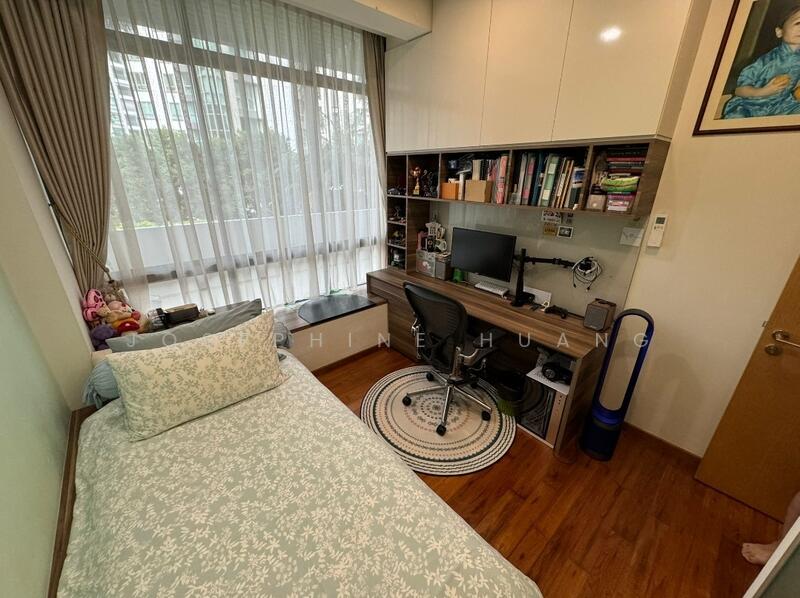 For Sale - The Lincoln Residences