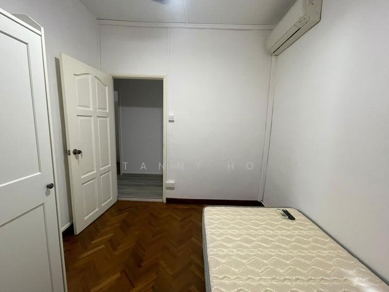 Novena Court, 2 Jalan Novena Barat, Newton / Novena, 4 Bedrooms, 861 sqft, Walk-up Apartment For Rent, by Tanny Ho, 25275163 - PropertyGuru.com.sg
