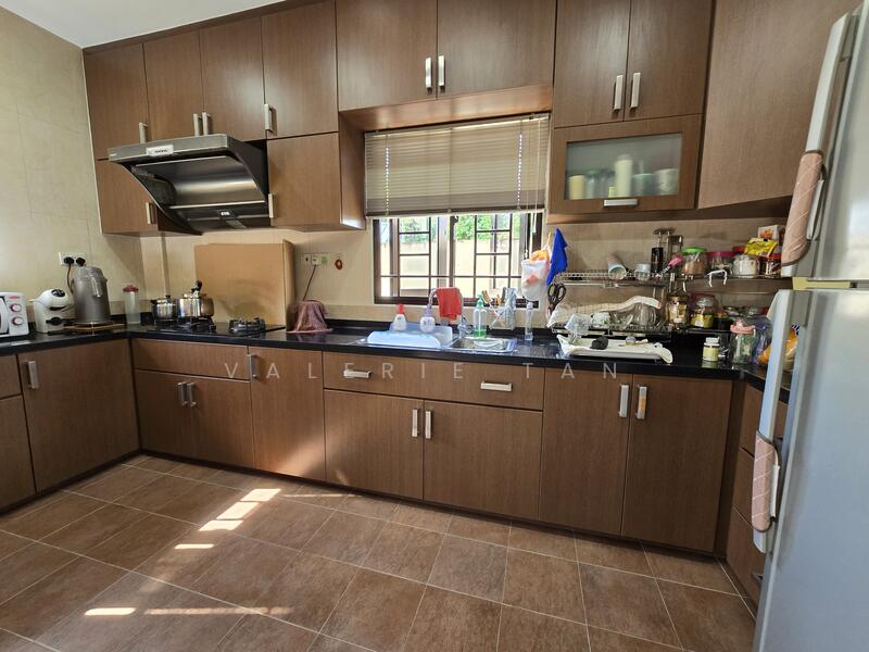 For Sale - Rare 2 sty Jln Bangket Semi-D for Sale