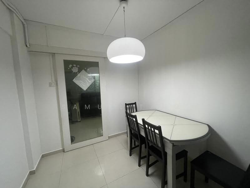 639 Yishun Street 61, 639 Yishun Street 61, Sembawang / Yishun, 3 Bedrooms, 904 sqft, HDB Flat For Sale, by Samuel Tang, 25276770 - Dining Room - PropertyGuru.com.sg