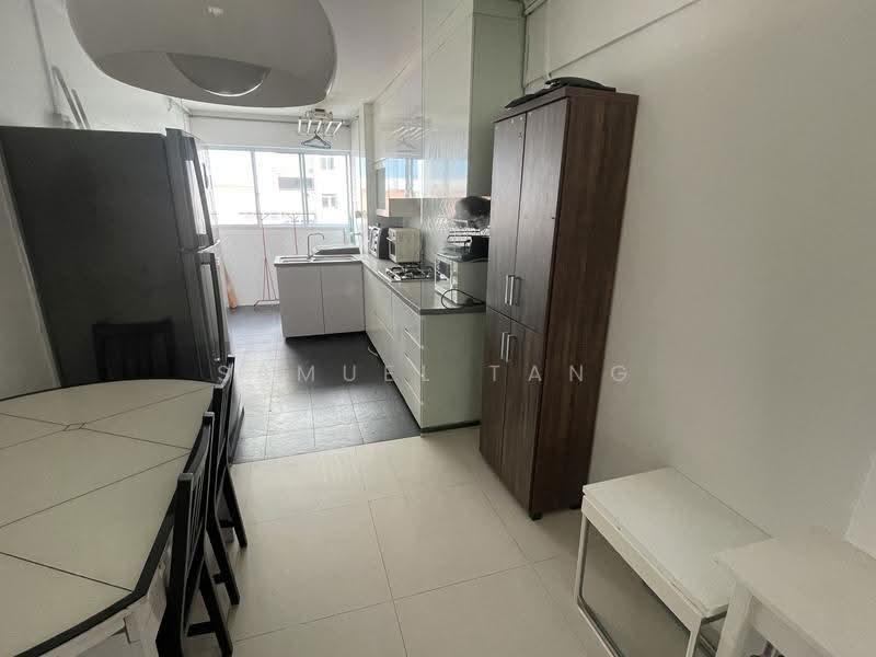 639 Yishun Street 61, 639 Yishun Street 61, Sembawang / Yishun, 3 Bedrooms, 904 sqft, HDB Flat For Sale, by Samuel Tang, 25276770 - Kitchen - PropertyGuru.com.sg