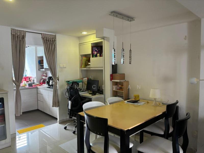 22 Telok Blangah Crescent, 22 Telok Blangah Crescent, Harbourfront / Telok Blangah, 2 Bedrooms, 635 sqft, HDB Flat For Rent, by Janice Tan, 25276867 - PropertyGuru.com.sg