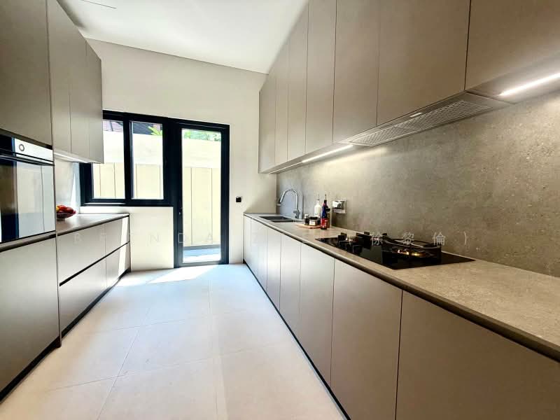 BRENDA ZEE 9450*99388 ✧ Watten/Bukit Timah ✧ Semi-D within 1km to RGPS, Hillcrest Road, Watten Estate, Greendale Avenue, Greendale Rise, Greenwood Avenue, Newton / Novena, 5 Bedrooms, 6,700 sqft, Semi-Detached House For Sale, by Brenda Zee (徐黎倫), 25277661 - Wet Kitchen - PropertyGuru.com.sg