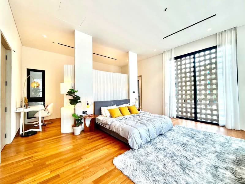 BRENDA ZEE 9450*99388 ✧ Watten/Bukit Timah ✧ Semi-D within 1km to RGPS, Hillcrest Road, Watten Estate, Greendale Avenue, Greendale Rise, Greenwood Avenue, Newton / Novena, 5 Bedrooms, 6,700 sqft, Semi-Detached House For Sale, by Brenda Zee (徐黎倫), 25277661 - L2 Master Bedroom - PropertyGuru.com.sg