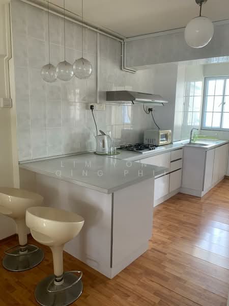 For Rent - 105 Henderson Crescent