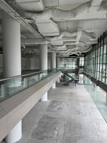 Ground floor 11m high warehouse / showroom office with full glass panels, Toh guan, 12,000 sqft, Business / Science Park For Rent, by Leow Kok Wee, 25278807 - CommercialGuru.com.sg