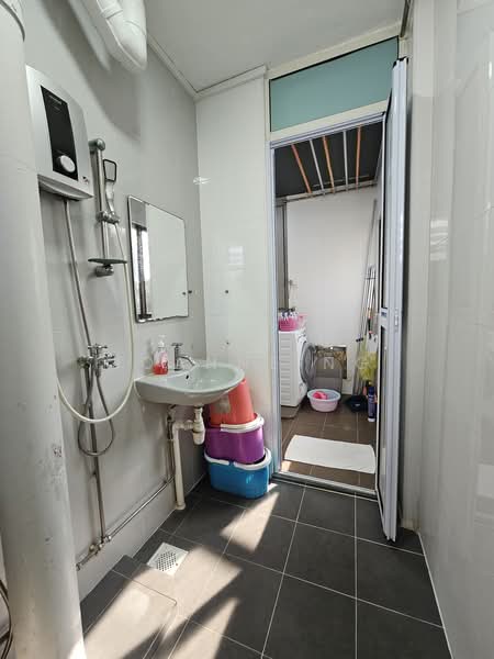 264 Bukit Batok East Avenue 4, 264 Bukit Batok East Avenue 4, 3 Bedrooms, 1,109 sqft, HDB Flat For Rent, by Joanne Ng, 25279594 - Common Bathroom - PropertyGuru.com.sg