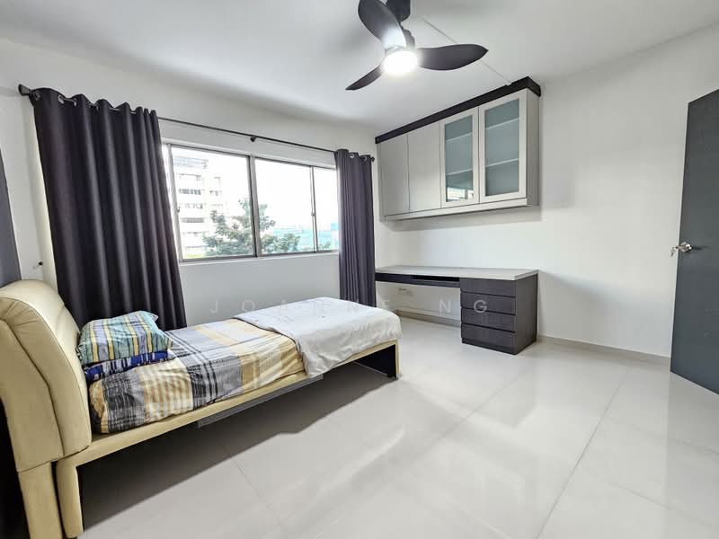 264 Bukit Batok East Avenue 4, 264 Bukit Batok East Avenue 4, 3 Bedrooms, 1,109 sqft, HDB Flat For Rent, by Joanne Ng, 25279594 - Common Bedroom 1 - PropertyGuru.com.sg