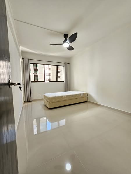 264 Bukit Batok East Avenue 4, 264 Bukit Batok East Avenue 4, 3 Bedrooms, 1,109 sqft, HDB Flat For Rent, by Joanne Ng, 25279594 - Common Bedroom 2 - PropertyGuru.com.sg