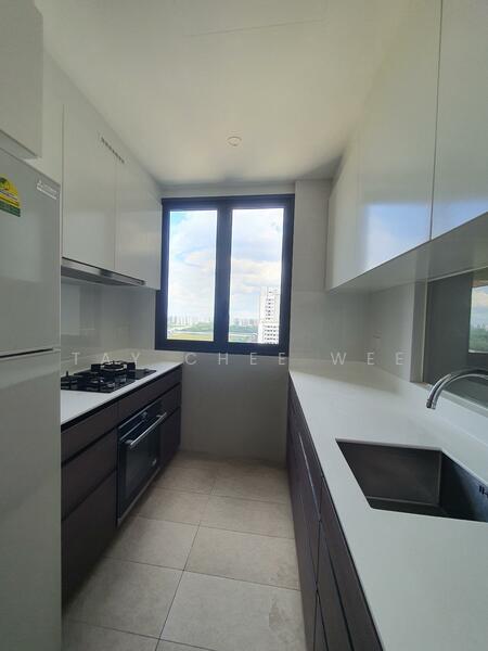 Kitchen with unblock view
